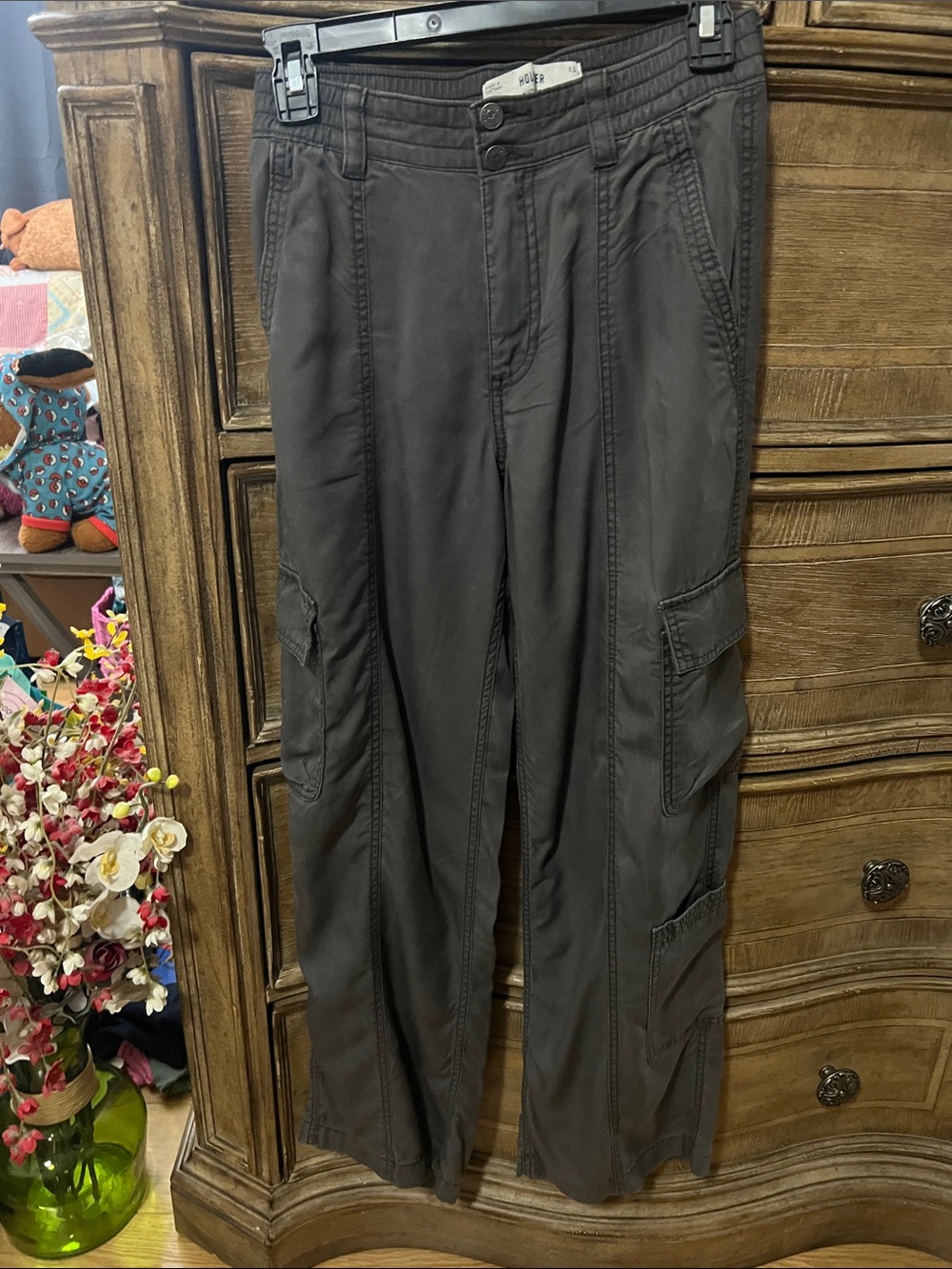 Hollister Black Cargo Pants with Side Pockets